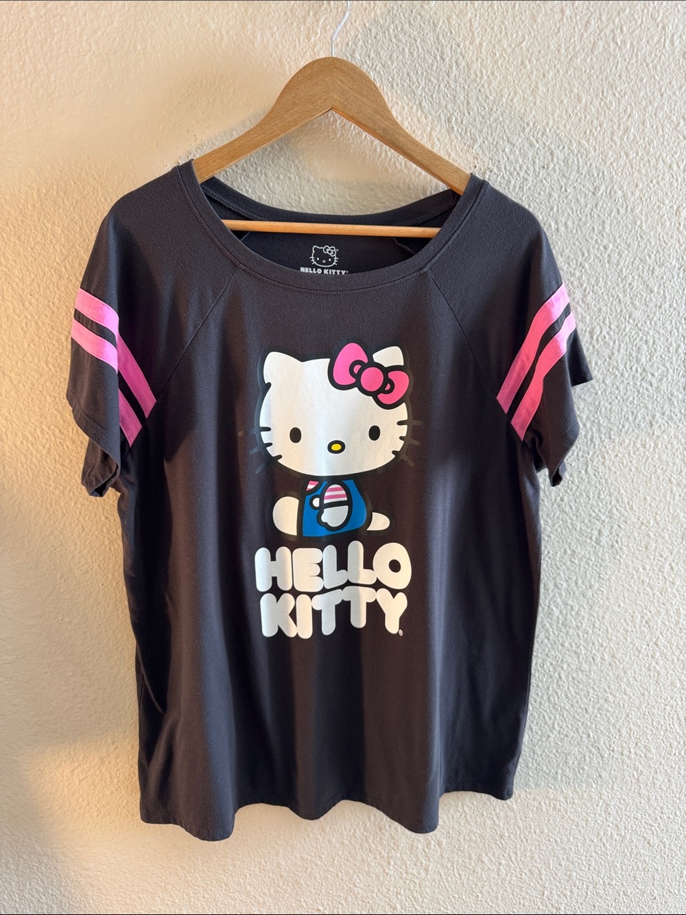 Torrid Hello Kitty Graphic Tee, Size 2